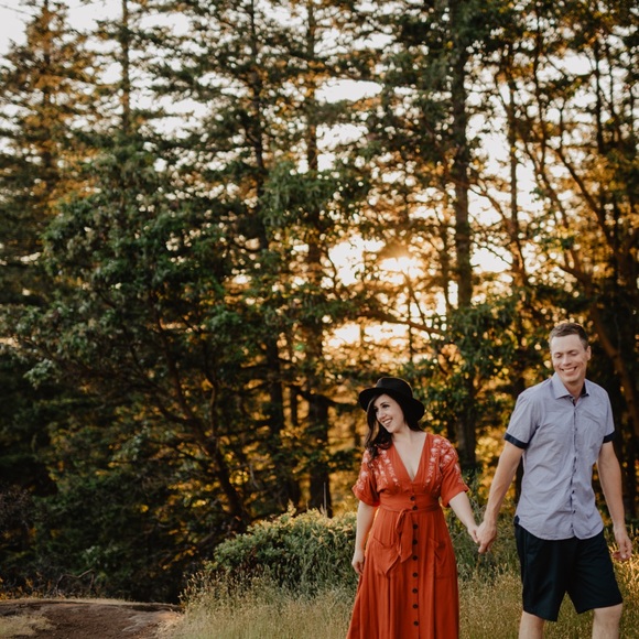 Meet your Posher, Hannah - Picture 3 of 3